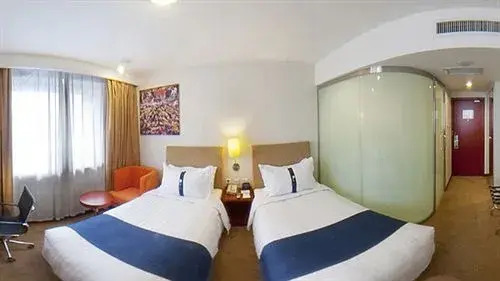 Holiday Inn Express Tianjin Dongli — фото 1