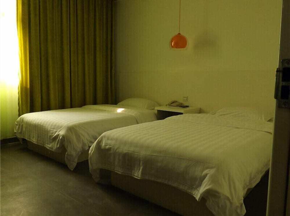 Гуанчжоу: V8 Hotel Xi Lang Branch