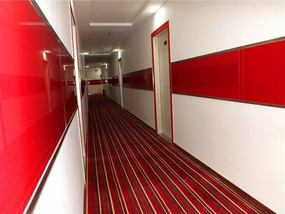 Гуанчжоу: V8 Hotel Xi Lang Branch