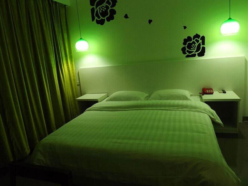 Гуанчжоу: V8 Hotel Xi Lang Branch