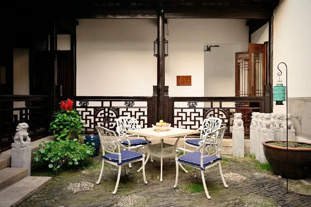 Шанхай: Blossom Hill Inn Zhouzhuang  Seasonland