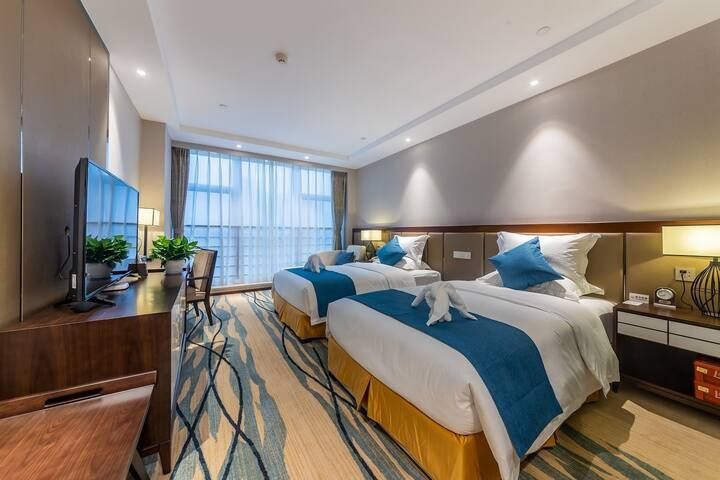 Days Hotel by Wyndham Chongqing Keyuan — фото 1