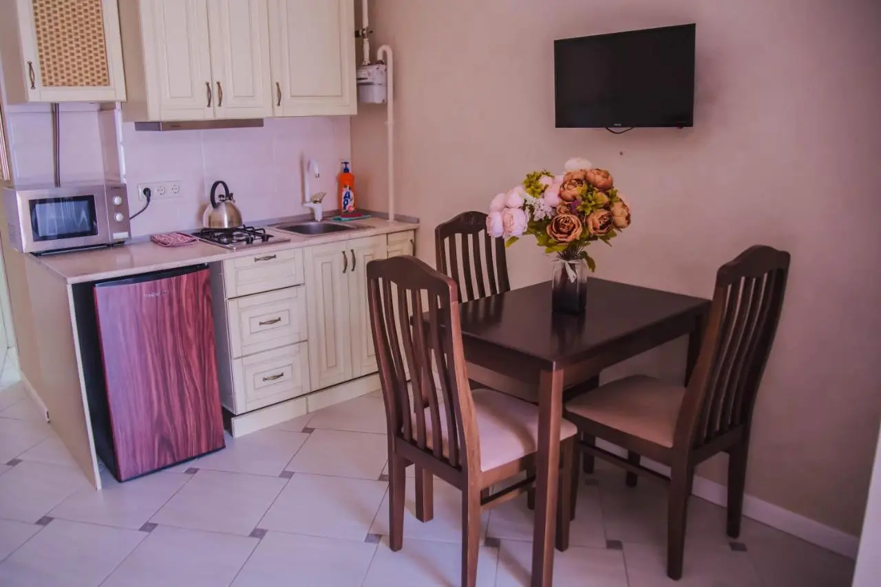 Адлер: Apartments on Kuvshinok 8