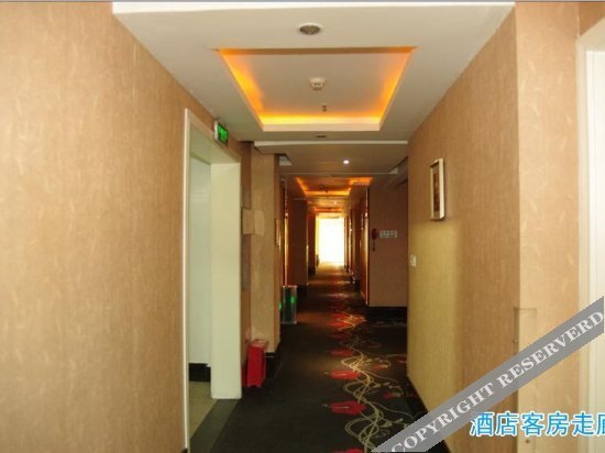 Панжихуа: Panzhihua Xinshichuang Sunshine Hotel