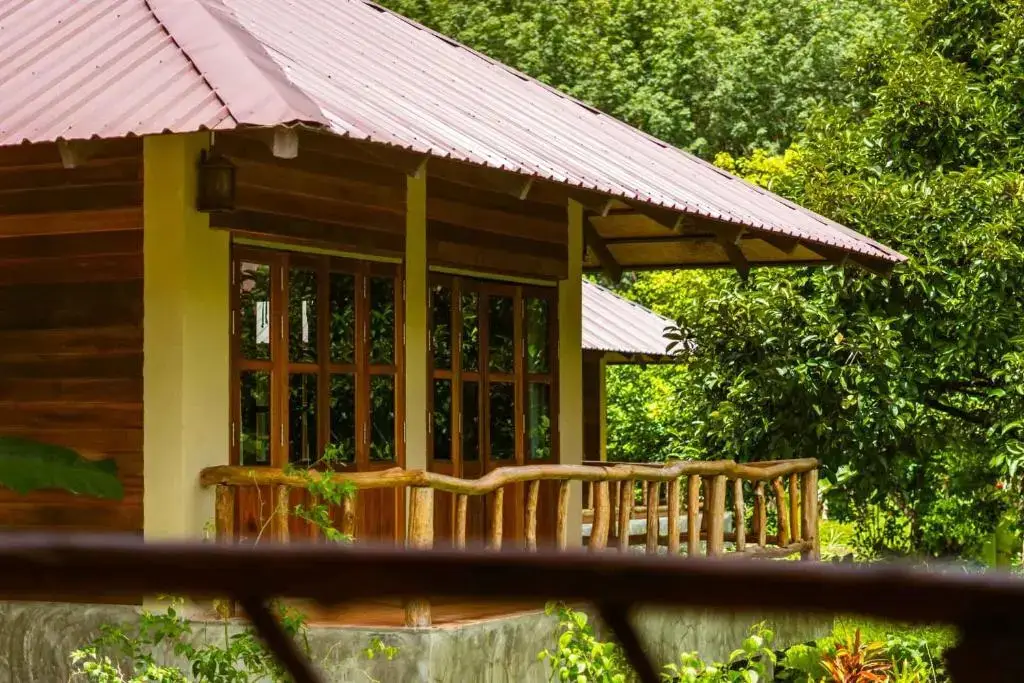 Клонгсок: Monkey Mansion Bungalows