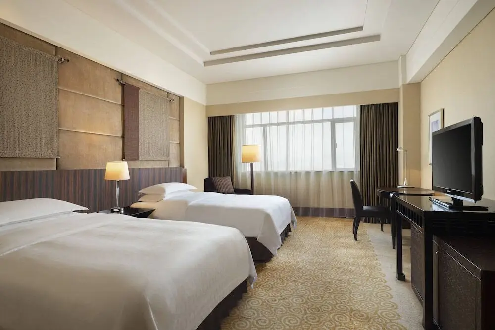 Дунгуань: Sheraton