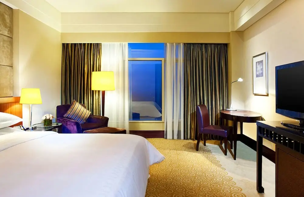 Дунгуань: Sheraton