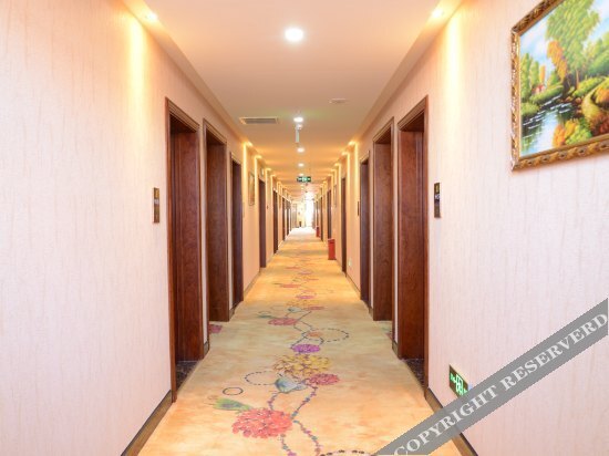 Пекин: Super 8 Hotel (Beijing Yanqing Global Xinyi Shopping Mall)