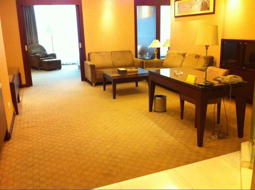 Шэньчжэнь: New Times Hotel Shenzhen