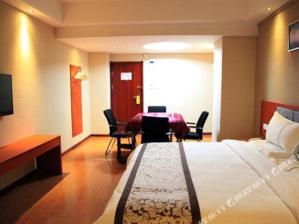 Ухань: Super 8 Wuhan Yangtze River Shui Guo Hu Branch