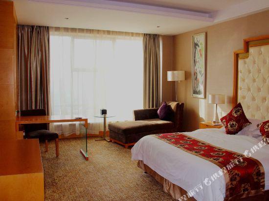 Лохэ: New Century Grand Hotel Luohe Henghui