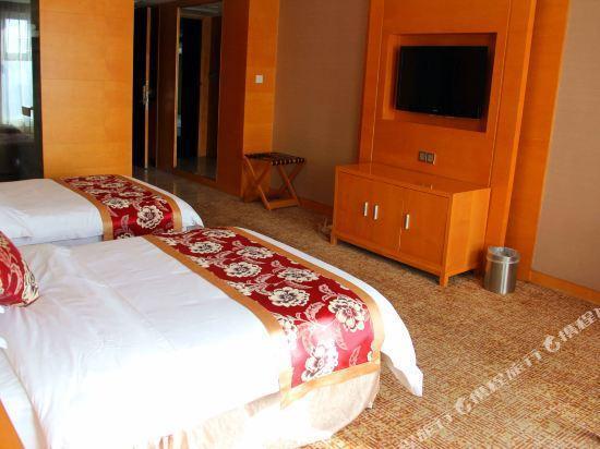 Лохэ: New Century Grand Hotel Luohe Henghui