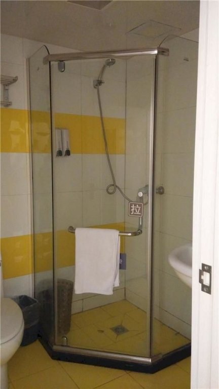 Дежоу: 7 Days Inn Dezhou Bus Station