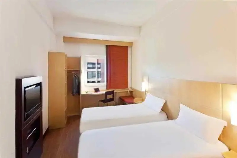 Нинбо: Ibis Ningbo Qianhu