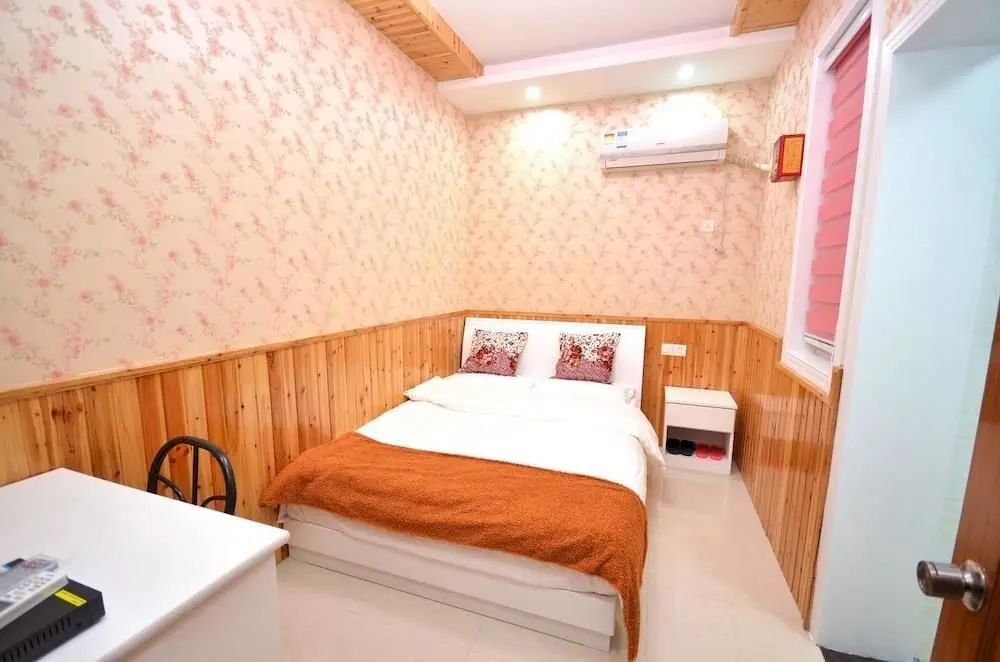 Цзясинь: Wuzhen Flower and Moon Thematic Hotel