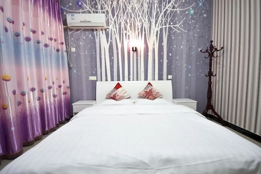 Цзясинь: Wuzhen Flower and Moon Thematic Hotel