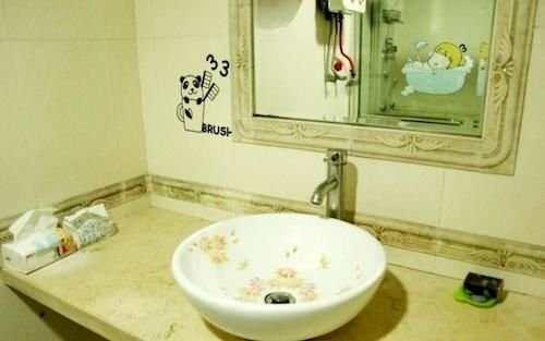 Шэньчжэнь: Hancheng Courtyard Youth Hostel - Shenzhen Widow of the World Branch