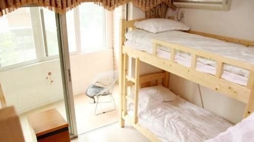 Шэньчжэнь: Hancheng Courtyard Youth Hostel - Shenzhen Widow of the World Branch