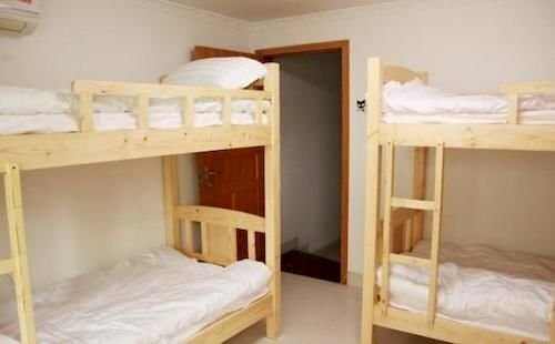 Шэньчжэнь: Hancheng Courtyard Youth Hostel - Shenzhen Widow of the World Branch