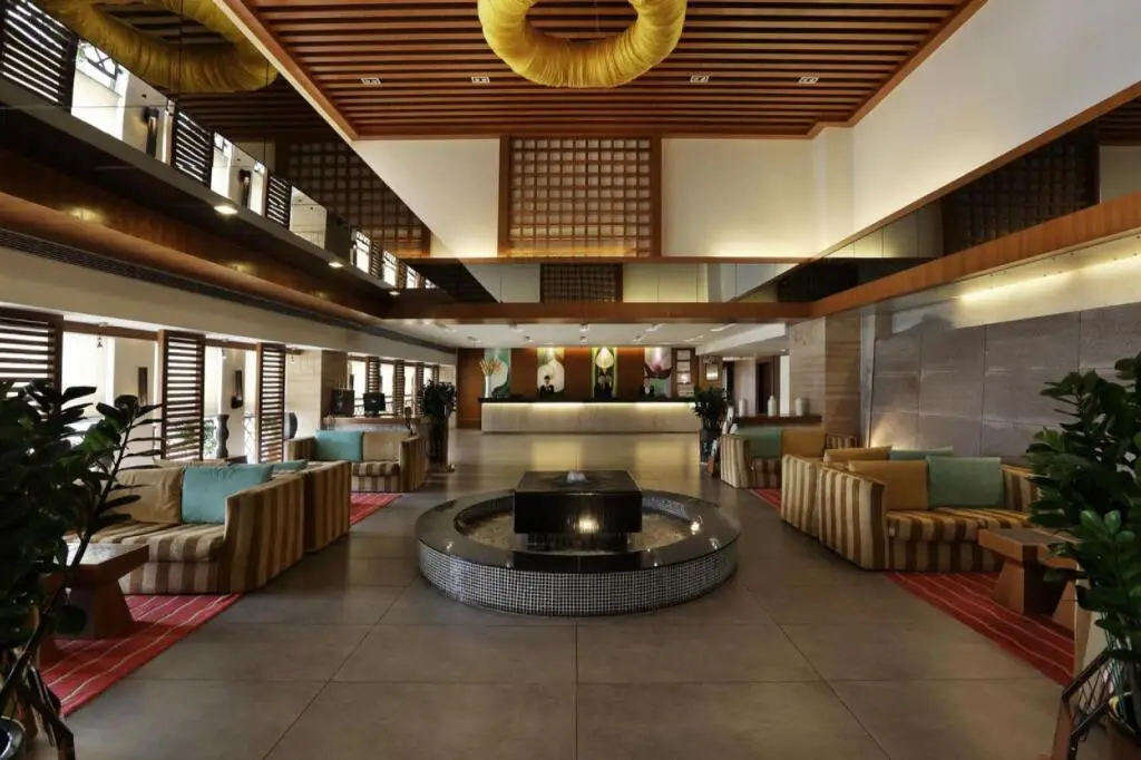 Шэньчжэнь: South China Harbour Plaza Hotel