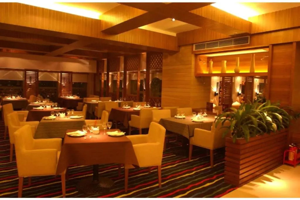 Шэньчжэнь: South China Harbour Plaza Hotel