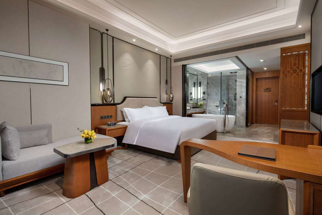 Маоминг: Wyndham Xinyi Lotus Lake