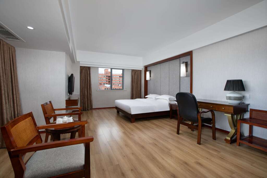 Цюнхай: Ramada Encore by Wyndham Qionghai Downtown