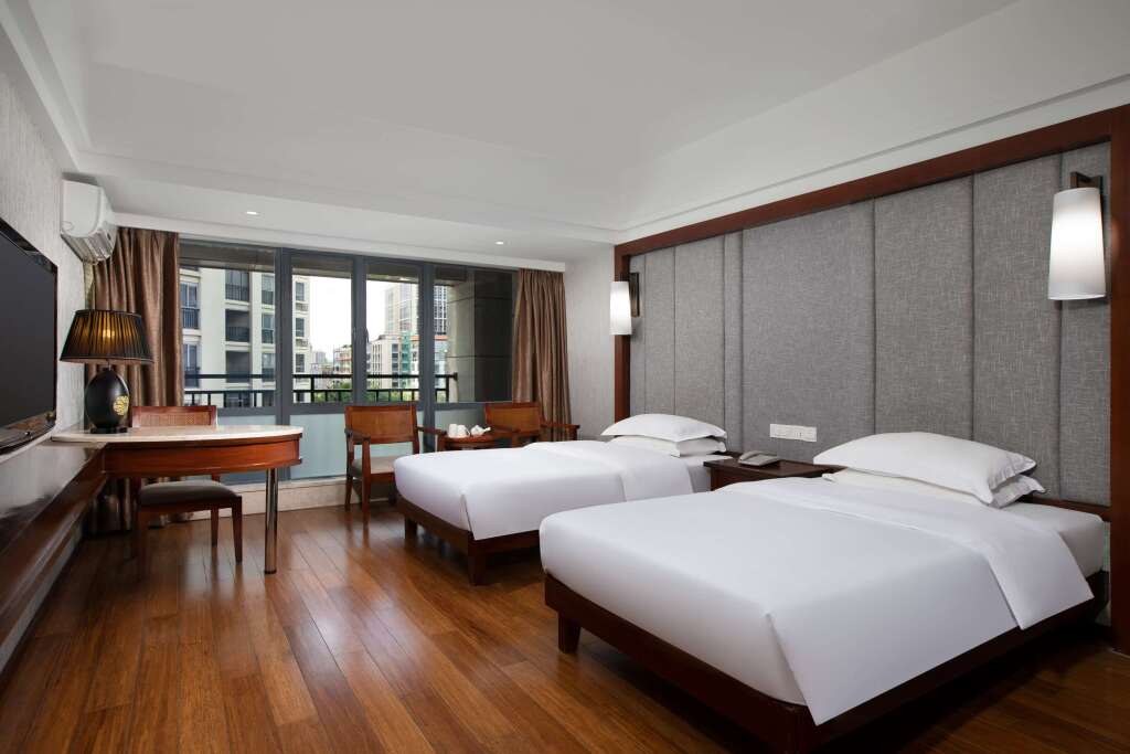 Цюнхай: Ramada Encore by Wyndham Qionghai Downtown