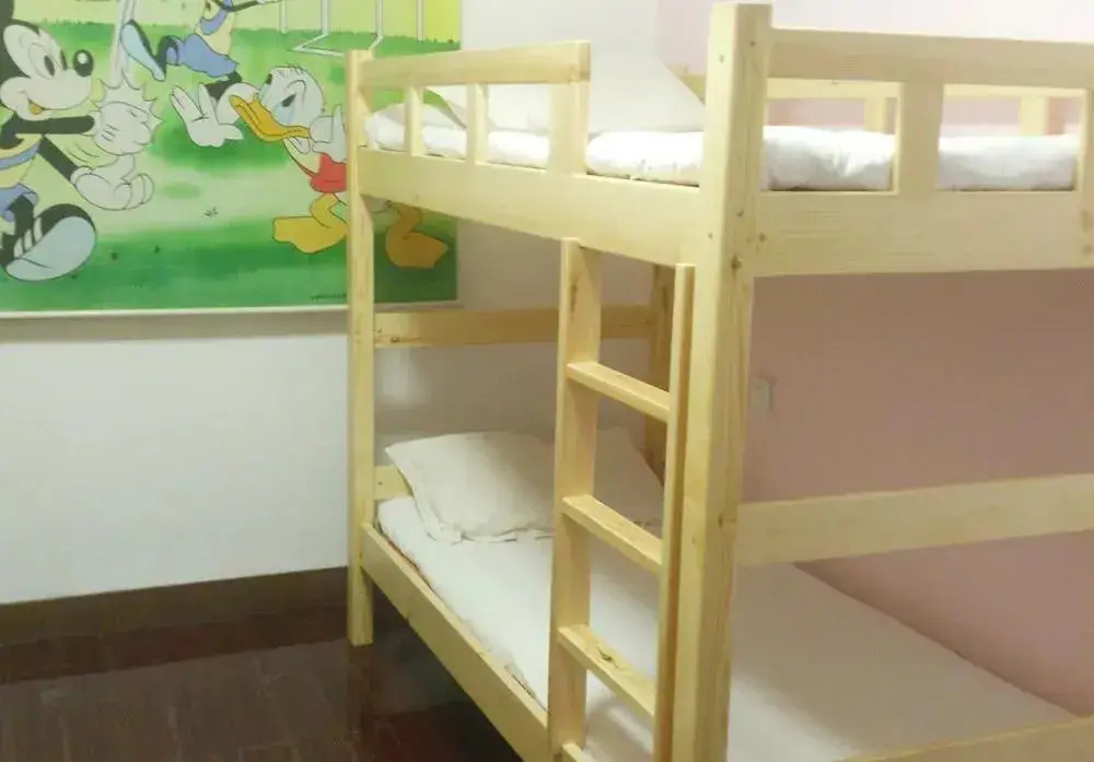 Цзинань: E Cheng Shan Se Youth Hostel