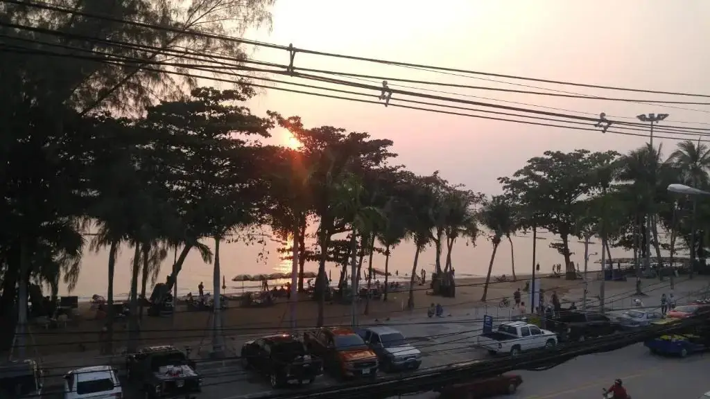 Паттайя: Hotel Jomtien Boathouse