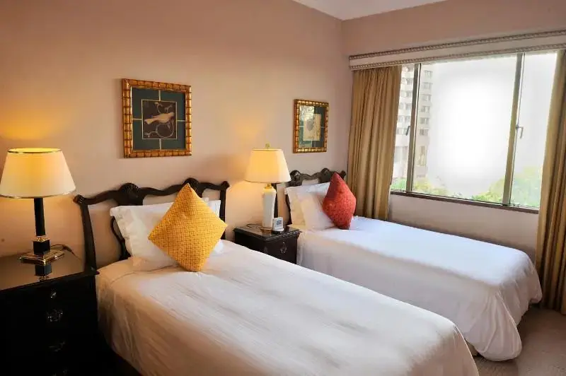 Гонконг: Parkview Suites