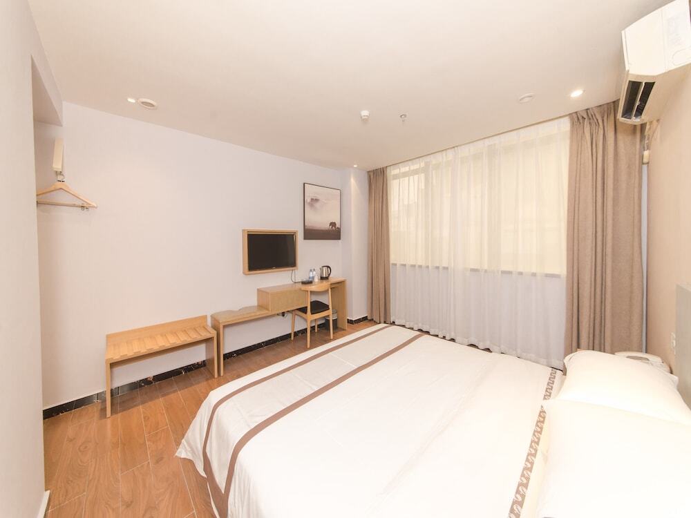 Дунгуань: Jtour Inn Dongguan Huanghe Clothing City
