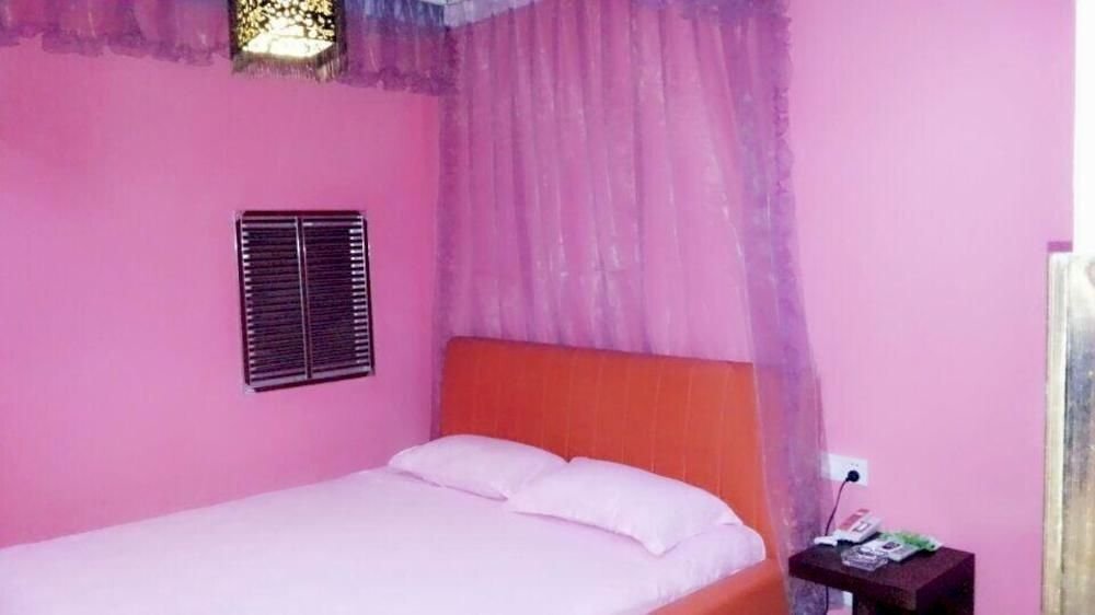 Циндао: Aike 100 Chain Hotel Time of Love Theme Hotel