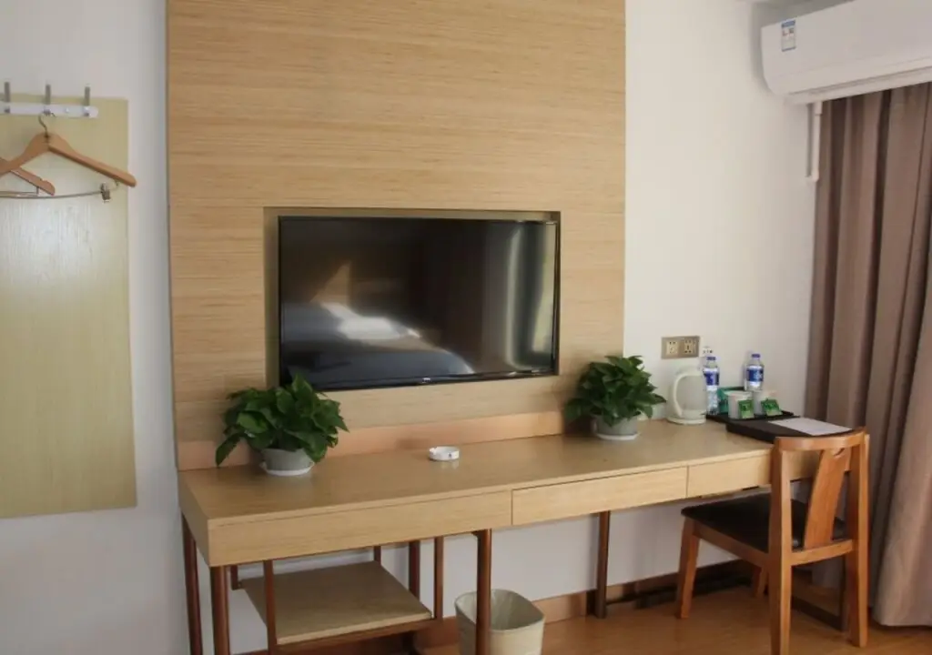Шанхай: GreenTree Inn Shanghai Minxing Beiqiao Station Express Hotel