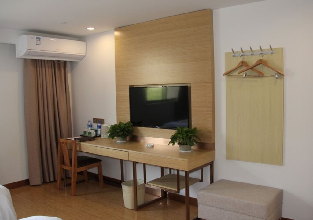Шанхай: GreenTree Inn Shanghai Minxing Beiqiao Station Express Hotel