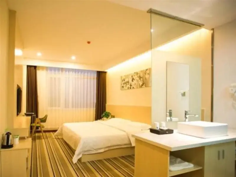 Циндао: GreenTree Alliance Qingdao Chengyang District East Jinhong Road Motor Car Town Hotel