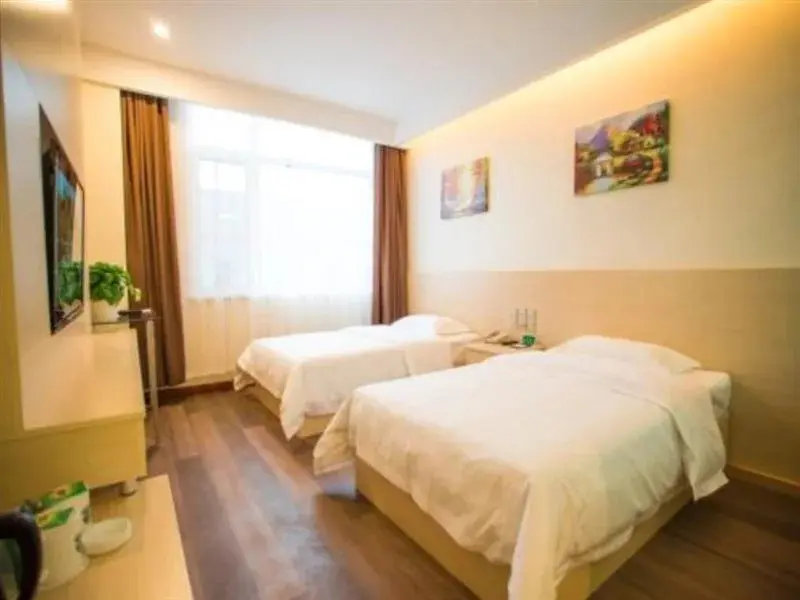 Циндао: GreenTree Alliance Qingdao Chengyang District East Jinhong Road Motor Car Town Hotel