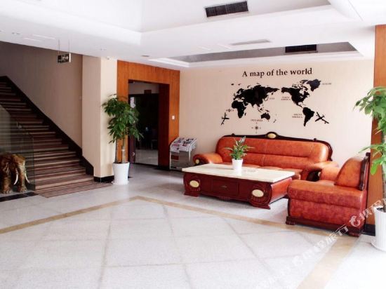 Циндао: Huasha Business Hotel
