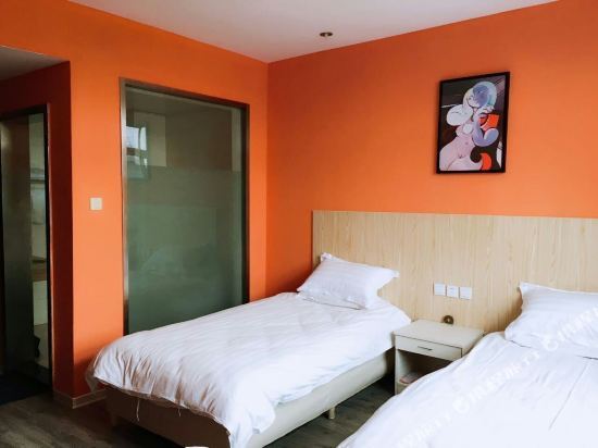 Циндао: Huasha Business Hotel