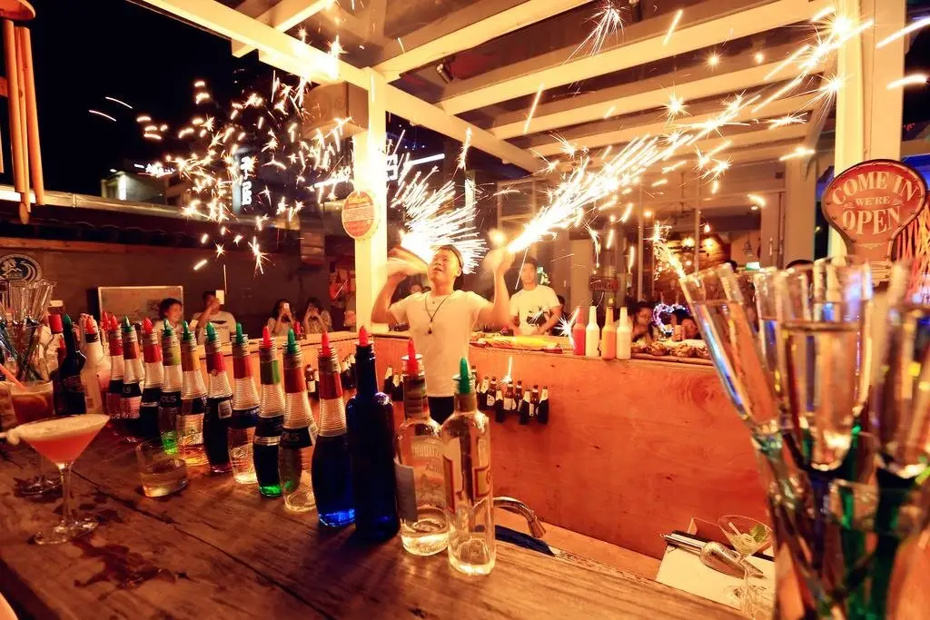 Шэньчжэнь: Yueba Seaside Inn