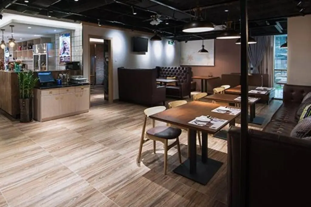 Шэньчжэнь: Vienna Hotel Shenzhen Gongming Hufa Bei Road Branch