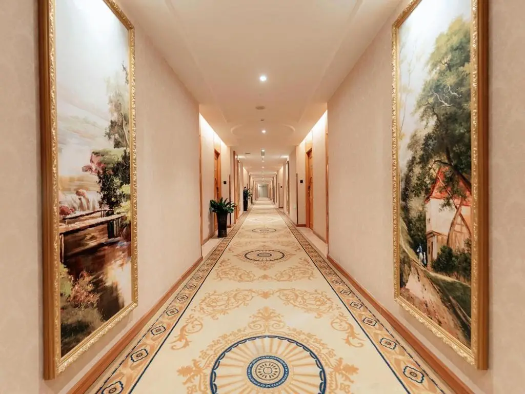 Шэньчжэнь: Vienna Hotel Shenzhen Longgang Ainan Road