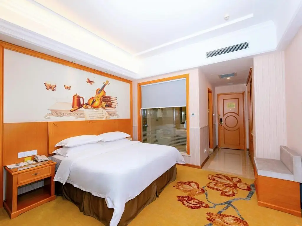 Шэньчжэнь: Vienna Hotel Shenzhen Longgang Ainan Road