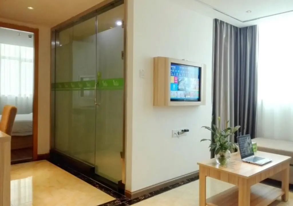 Шэньчжэнь: Vatica Guangdong Shenzhen Longhua Qinghu Metro Station Hotel