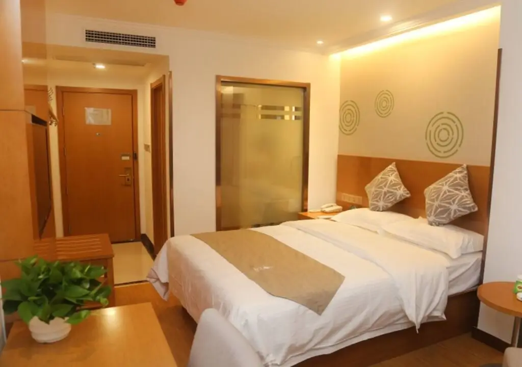 Чанчжоу: GreenTree Inn Changzhou Zhongwu Avenue Jiangsu University of Techonology Express Hotel