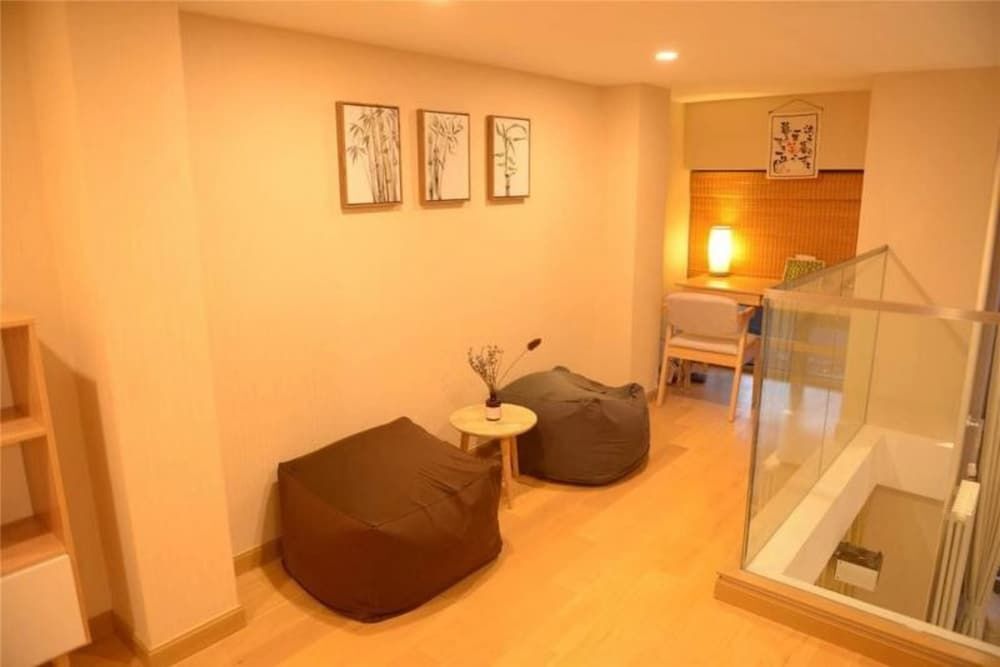 Пекин: Beijing Yinjue Loft Apartment