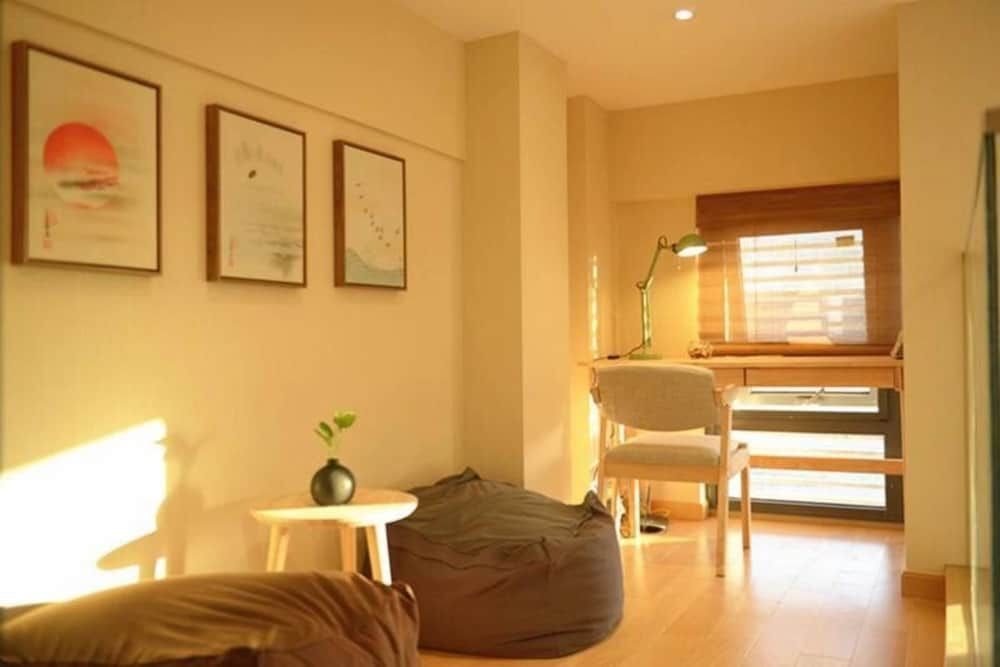Пекин: Beijing Yinjue Loft Apartment