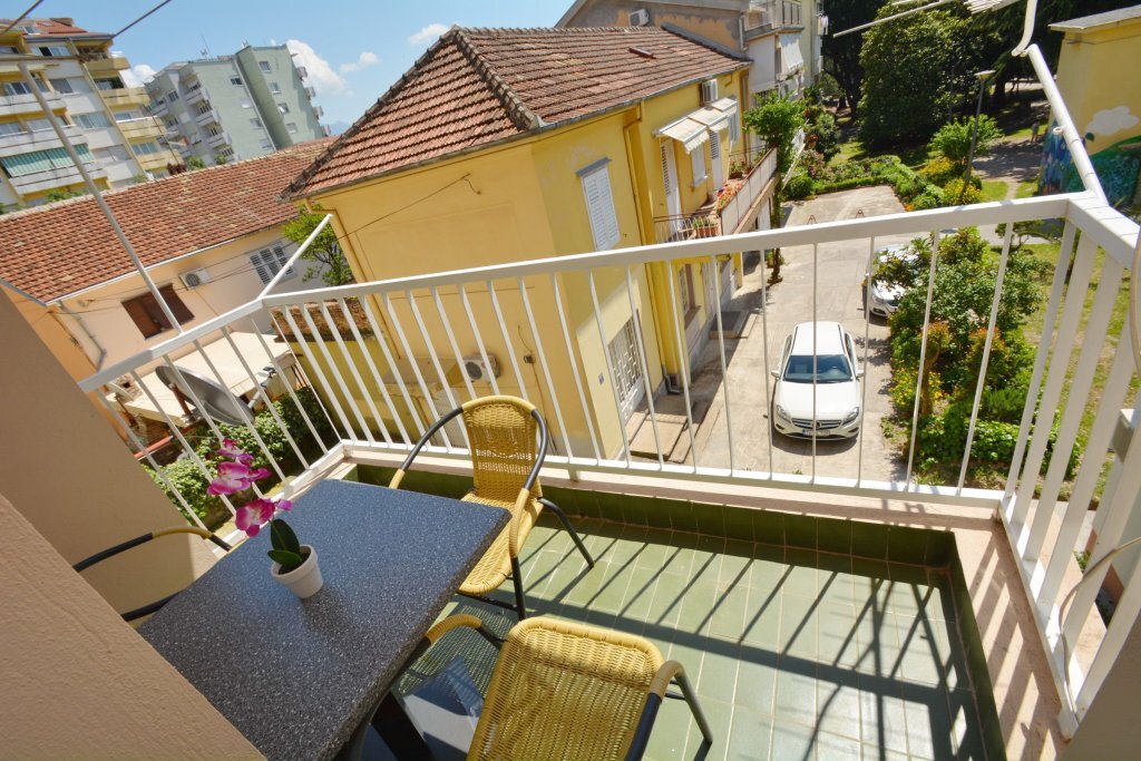 Тиват: Studio Dimitris II Apartments