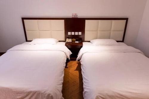 Тяньцзинь: Tianjin Yuetan Business Hotel