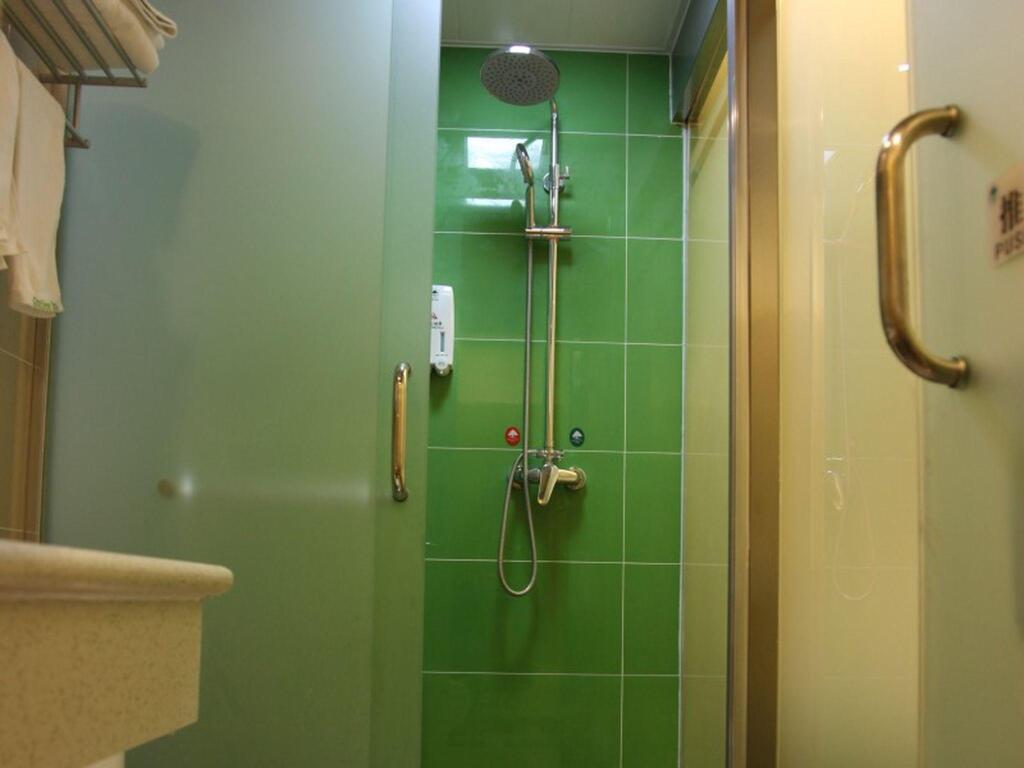 Цзаочжуан: GreenTree Inn Zaozhuang High-speed Train Station Express Hotel